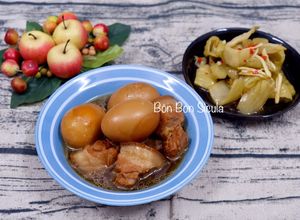 Hình của món Thịt Kho Hột Vịt - Dưa Cải Chua.