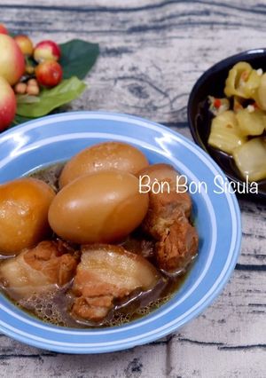 Hình của món Thịt Kho Hột Vịt - Dưa Cải Chua.
