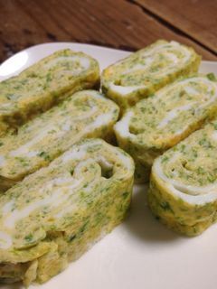 A picture of Tamagoyaki (Japanese omelette).
