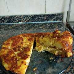 Una foto de Tortilla de papa vegana