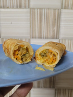A picture of Veg spring roll.