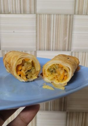 A picture of Veg spring roll.