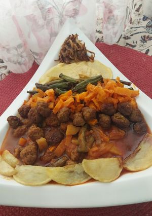 عکسی از دستور خورش مخلوط سبزی جات و کوفته قلقلی