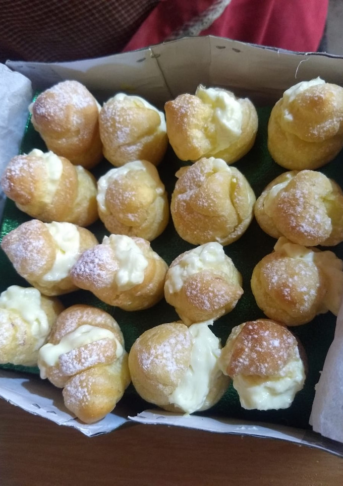 Una foto de Profiteroles -bombas de crema-