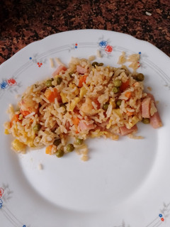 Una foto de Arroz tres delicias
