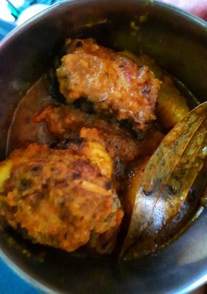 রুই মাছের ঝোল (Rui macher jhol recipe in Bengali) রেসিপির প্রধান ছবি