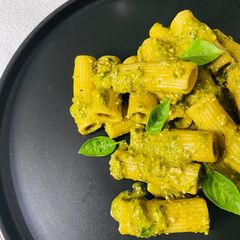 A picture of Pesto Rigatoni (Pasta al Pesto).
