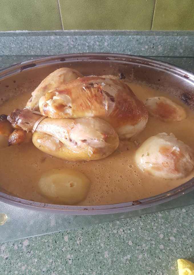Una foto de Pollo asado al coñac