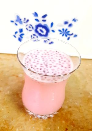 A picture of Doodh sharbat.