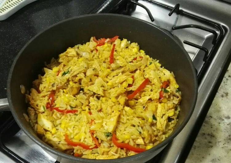 Arroz con pollo tico Receta de Ana Patricia Ramirez- Cookpad