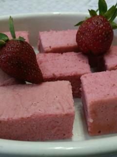 Foto resep Ogura Strawberry Yoghurt Cake