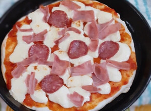 Una foto de Masa para pizza casera rapidísima!