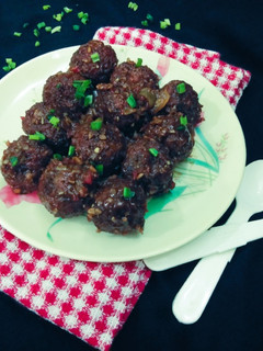 ડ્રાય મંચુરીયન (Dry Manchurian Recipe In Gujarati) રેસીપી મુખ્ય ફોટો