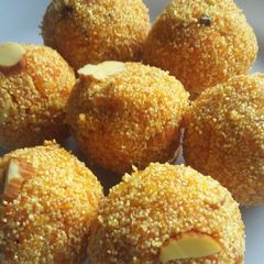 Rava carrot laddu A picture of Rava carrot laddu.