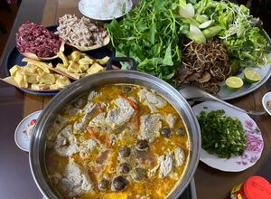 Hình của món Lẩu riêu cua bắp bò sườn sụn.