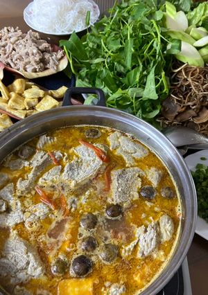 Hình của món Lẩu riêu cua bắp bò sườn sụn.