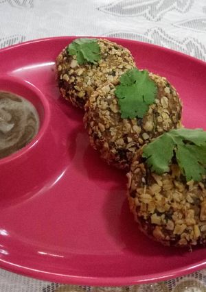 A picture of Oats & spinach Kabab.