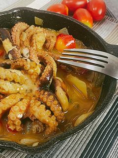 櫻桃番茄燉章魚 的食譜成品照片
