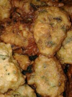 Una foto de Buñuelos de arroz con verdeos! !!