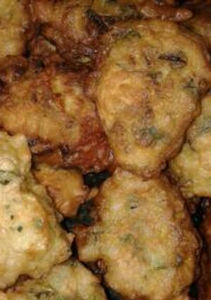 Una foto de Buñuelos de arroz con verdeos! !!