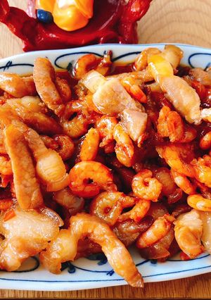 Hình của món Tép ram thịt mặn ngọt “Canh bí đỏ nấu sườn non.Bữa cơm đầy đủ “.