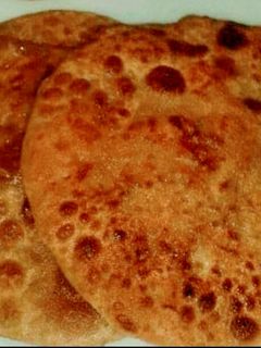 आलू पराठा (Aloo paratha recipe in hindi) रेसिपी मुख्य फोटो
