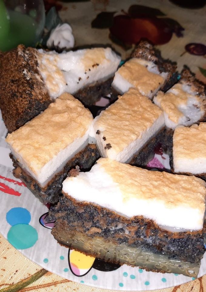 Habkönnyű mákos sütemény recept fotója