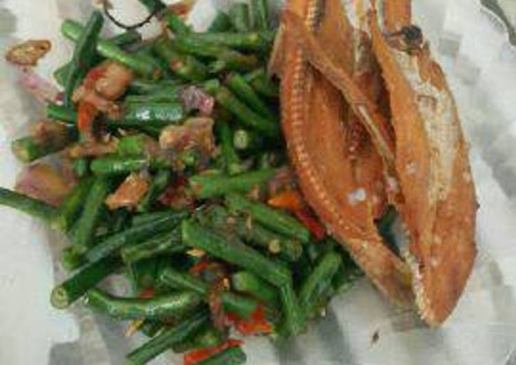 Langkah Membuat Tumis kacang panjang ikan asin, Lezat Sekali
