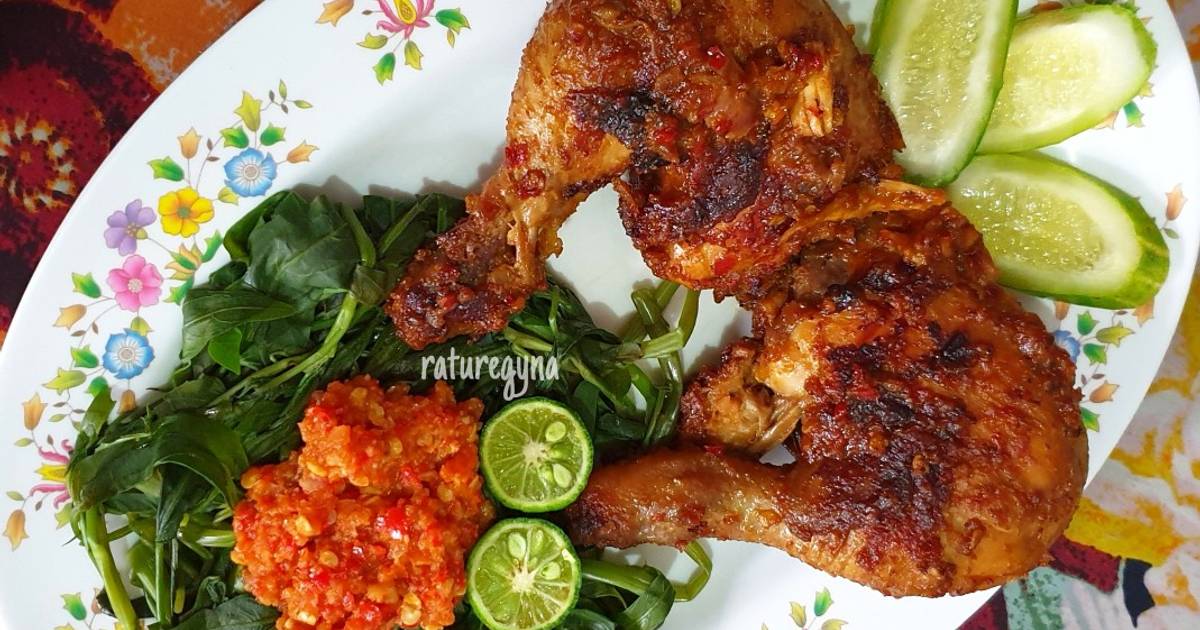  Resep  Ayam  Taliwang  dan Plecing Kangkung oleh raturegyna 