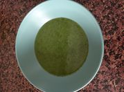 Una foto de mojo verde de cilantro