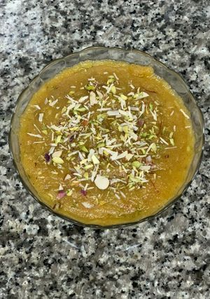 A picture of Sooji Halwa.