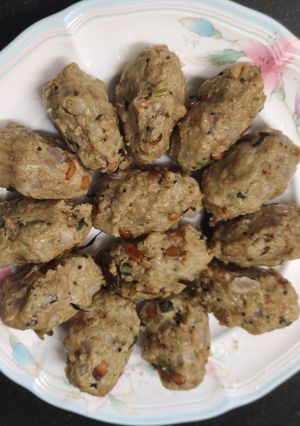 திணை காரக் கொழுக்கட்டை(Foxtail Millet Dumpling) (Thinai kaara kolukattai recipe in tamil) செய்முறை முக்கிய புகைப்படம்