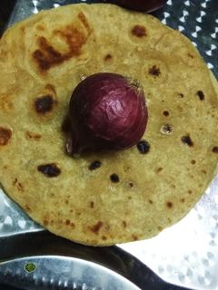 प्याज पराठा(Pyaz ka paratha recipe in hindi) रेसिपी मुख्य फोटो