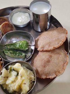 ફરાળી ફુલ ડીસ રેસીપી મુખ્ય ફોટો