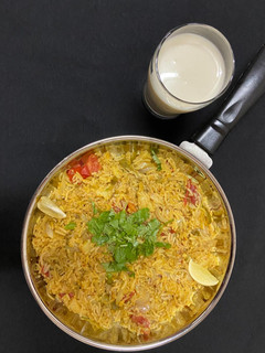 તવા પુલાવ (Tava Pulao Recipe In Gujarati) રેસીપી મુખ્ય ફોટો
