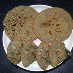 A picture of Bajre ka Stuffed Rotla.