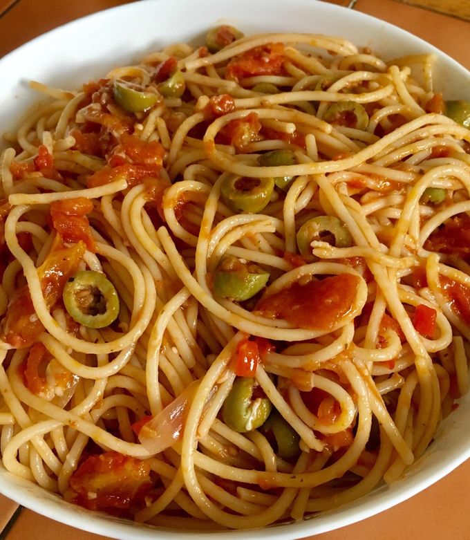 A picture of The Tomato Sauce.