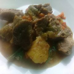 A picture of Beef stew.