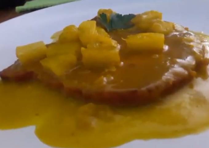 Chuletas de cerdo en salsa de piña Receta de Ashley Valeria Caballero  Meléndez- Cookpad