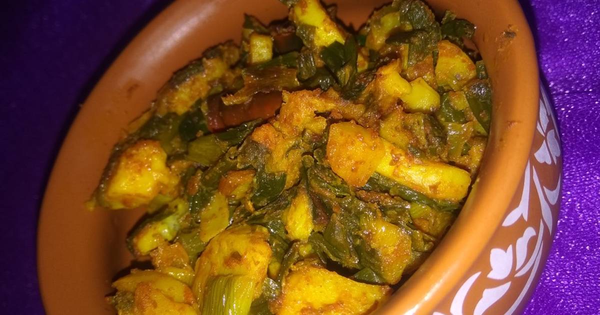 Spring Onion Potato Sabzi Recipe by Chef Tripti Saxena Cookpad