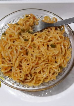 वेजिटेबल मैगी (Vegetable maggi recipe in Hindi) रेसिपी मुख्य फोटो