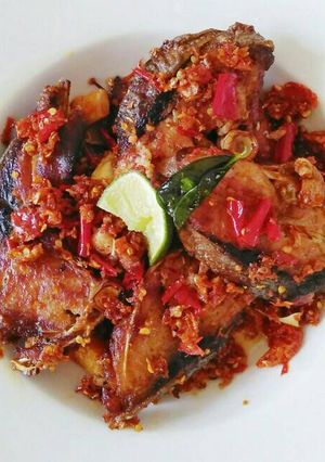 Foto resep Ikan asap masak batokok (balado Padang Minangkabau)