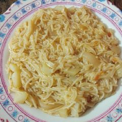 A picture of Chatpati vermicelli.