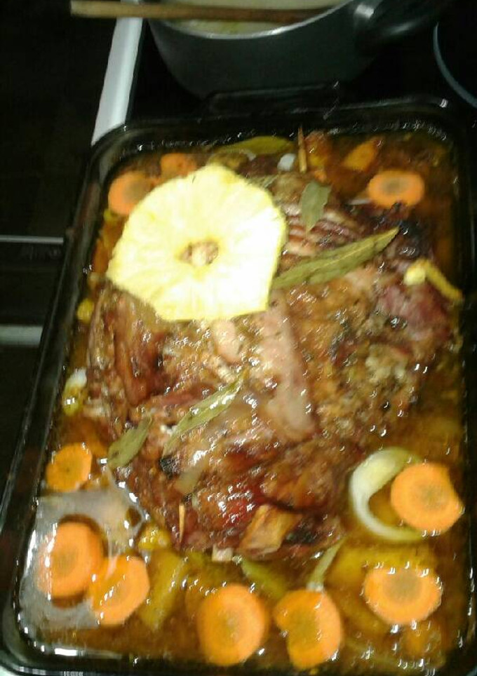 Una foto de Pierna de cerdo salsa de piña