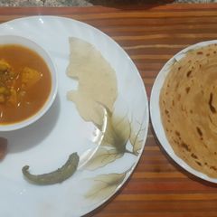A picture of Aata lachcha paratha.