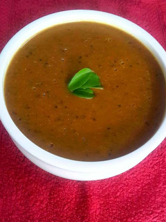 கருவேப்பிலை மிளகு குழம்பு (Karuveppilai milagu kulambu recipe in tamil) செய்முறை முக்கிய புகைப்படம்