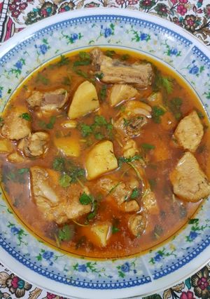 A picture of Aalu chicken ka salan.