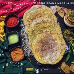 A picture of Moong Beans Masala Khakhra.