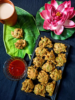 अरबी पत्ते के पकौड़े (arbi patte ke pakode recipe in Hindi) रेसिपी मुख्य फोटो