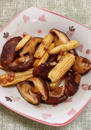 蠔油玉米筍香菇 的食譜成品照片